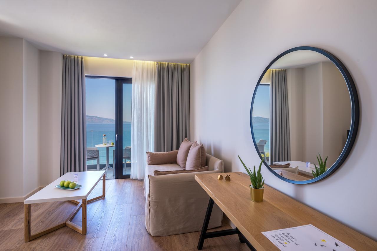 Glow Boutique Hotel & Suites Sarandë 外观 照片